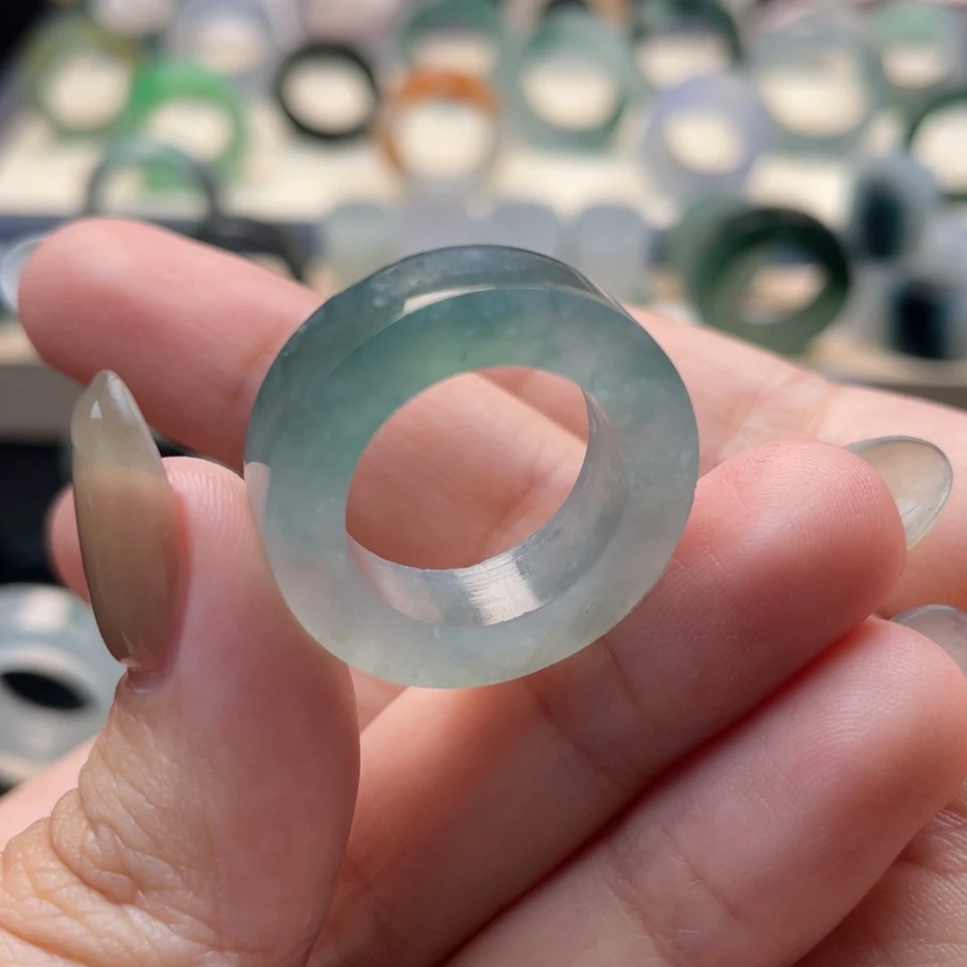 定制翡翠未镶嵌戒指