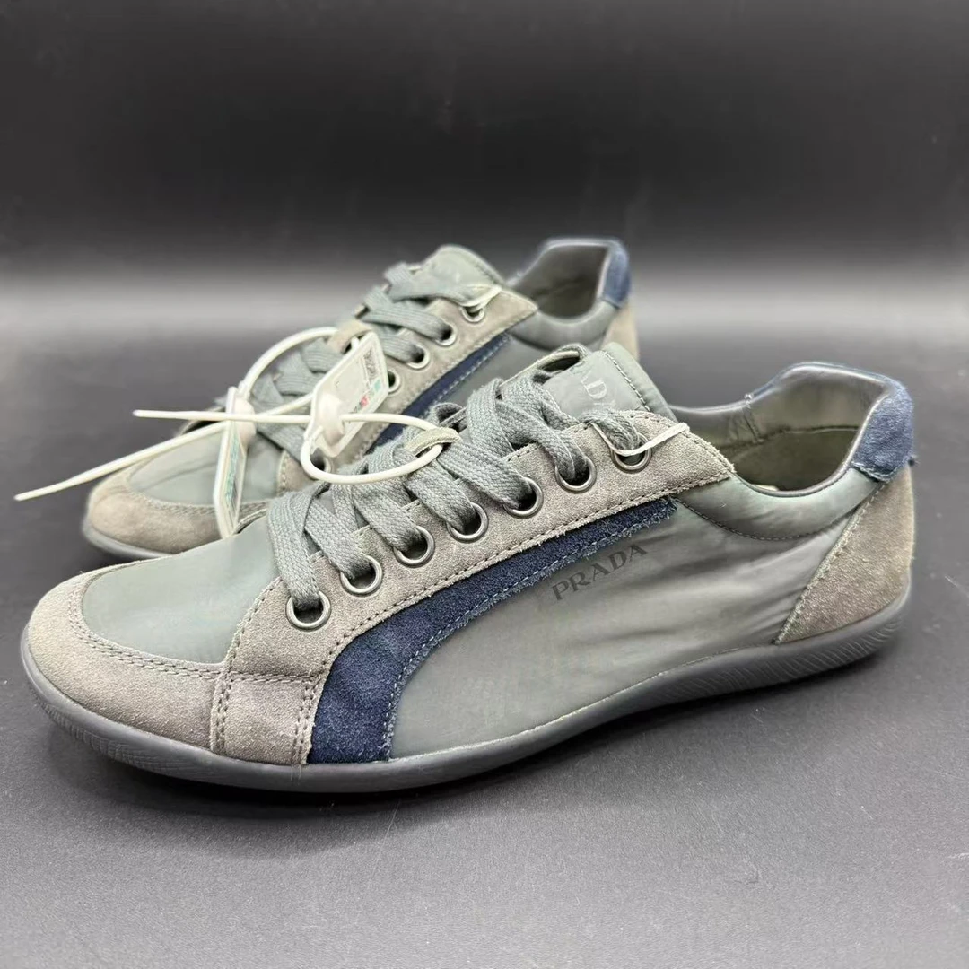 95新 Prada/普拉达 【聚星福利】男士灰蓝麂皮休闲板鞋 40欧 ca337t