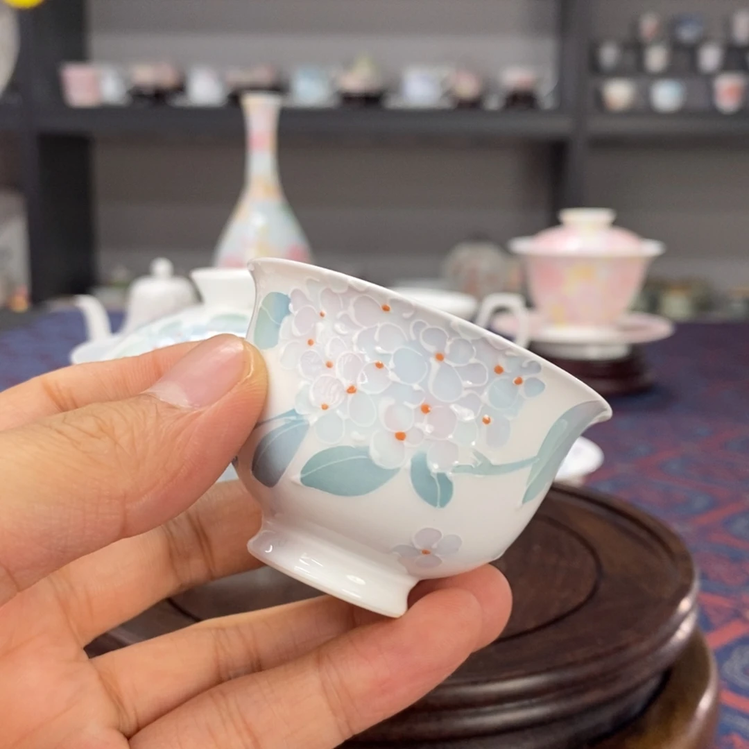 绣球花釉下品茗杯