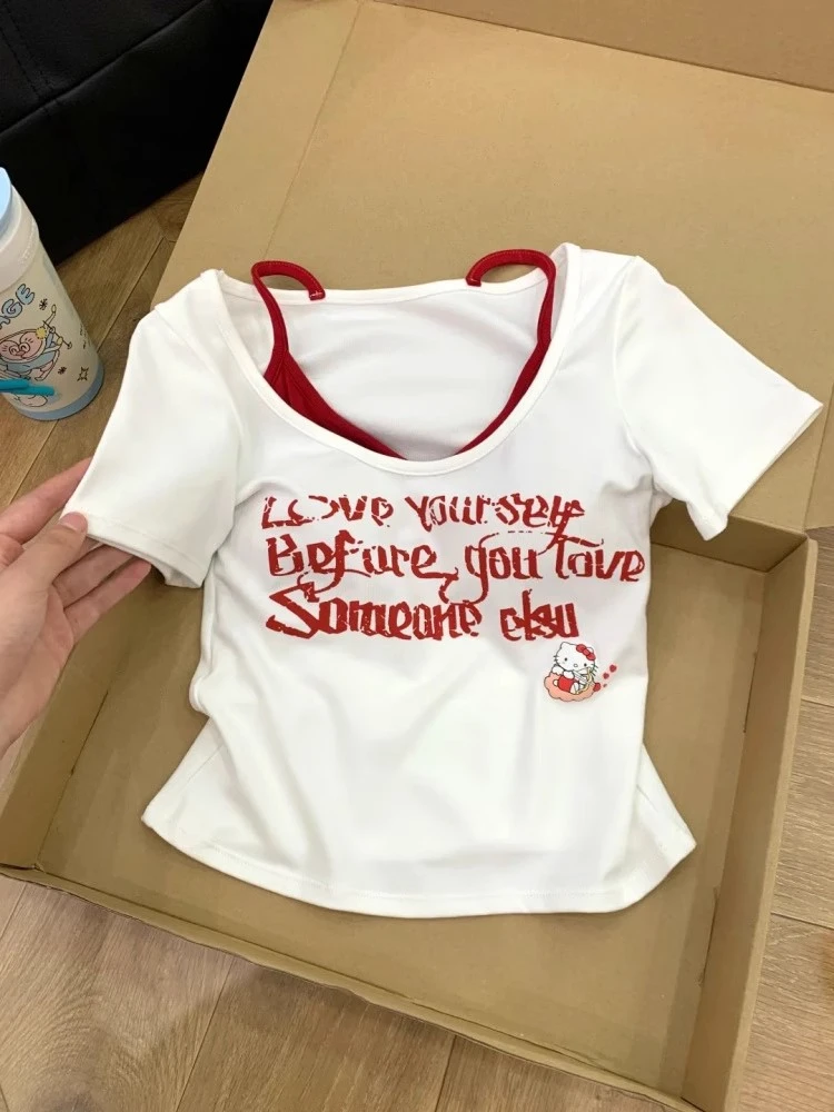 纯欲风假两件正肩短袖T恤女夏新款设计感小众辣妹收腰上衣带胸垫