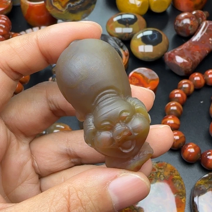 玛瑙/玉髓未镶嵌原矿玛瑙项链牌子