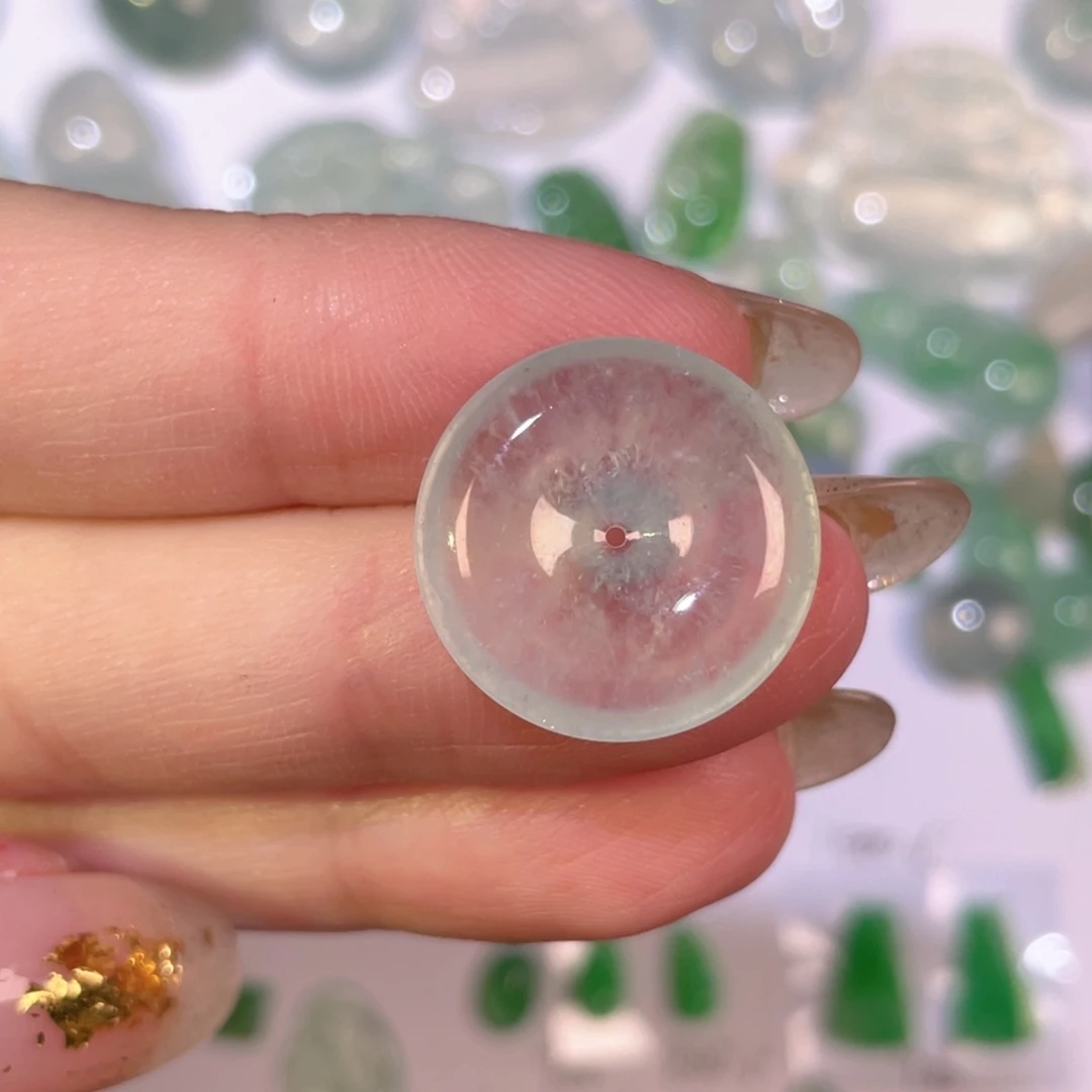 翡翠未镶嵌颈饰裸石