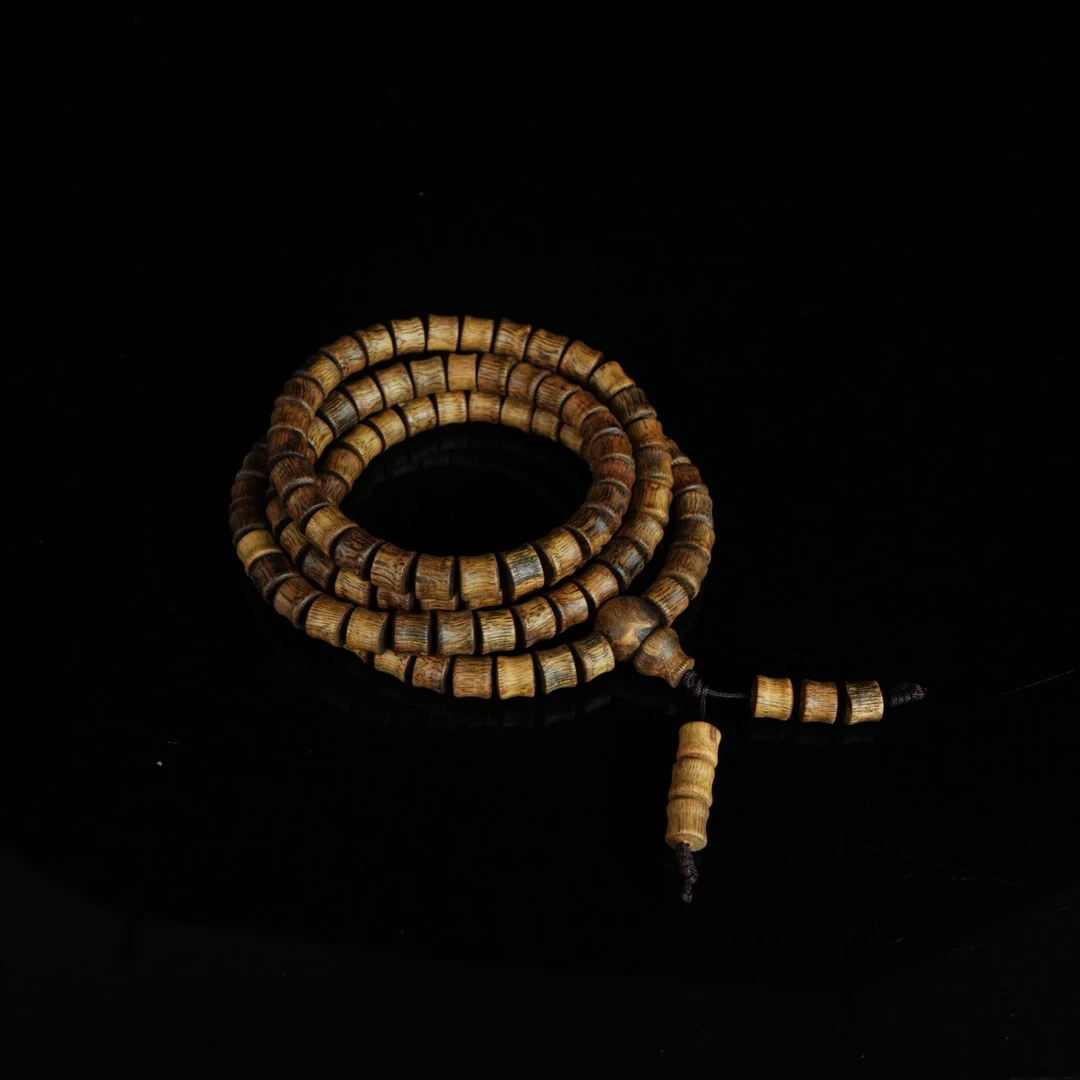 A8867 东马软油沉香竹节长串 0.72×0.69cm  17.55g