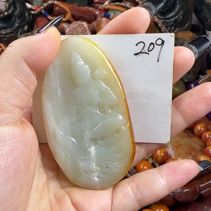 透闪石质玉未镶嵌珠宝奇石
