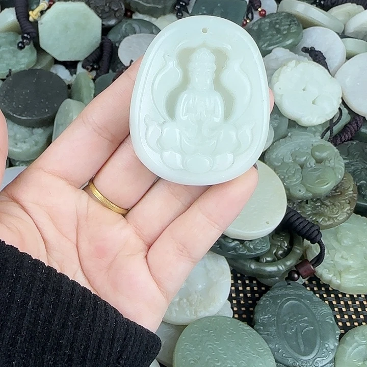 和田玉未镶嵌颈饰