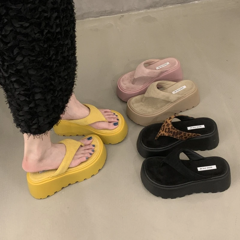 2025新款小个子增高7cm厚底人字拖女夏外穿夹脚松糕拖鞋波跟凉鞋