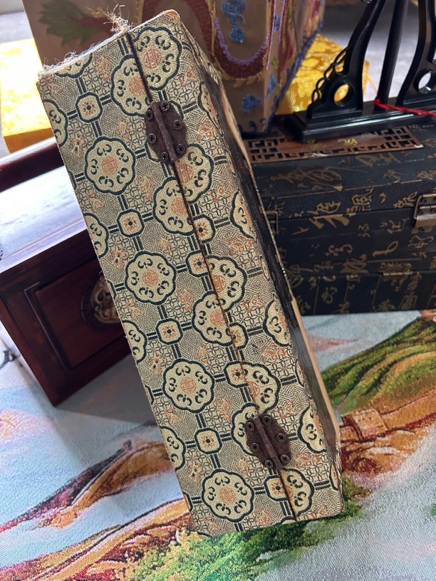 【闪购商品】福利小绿花盒完整复古风
