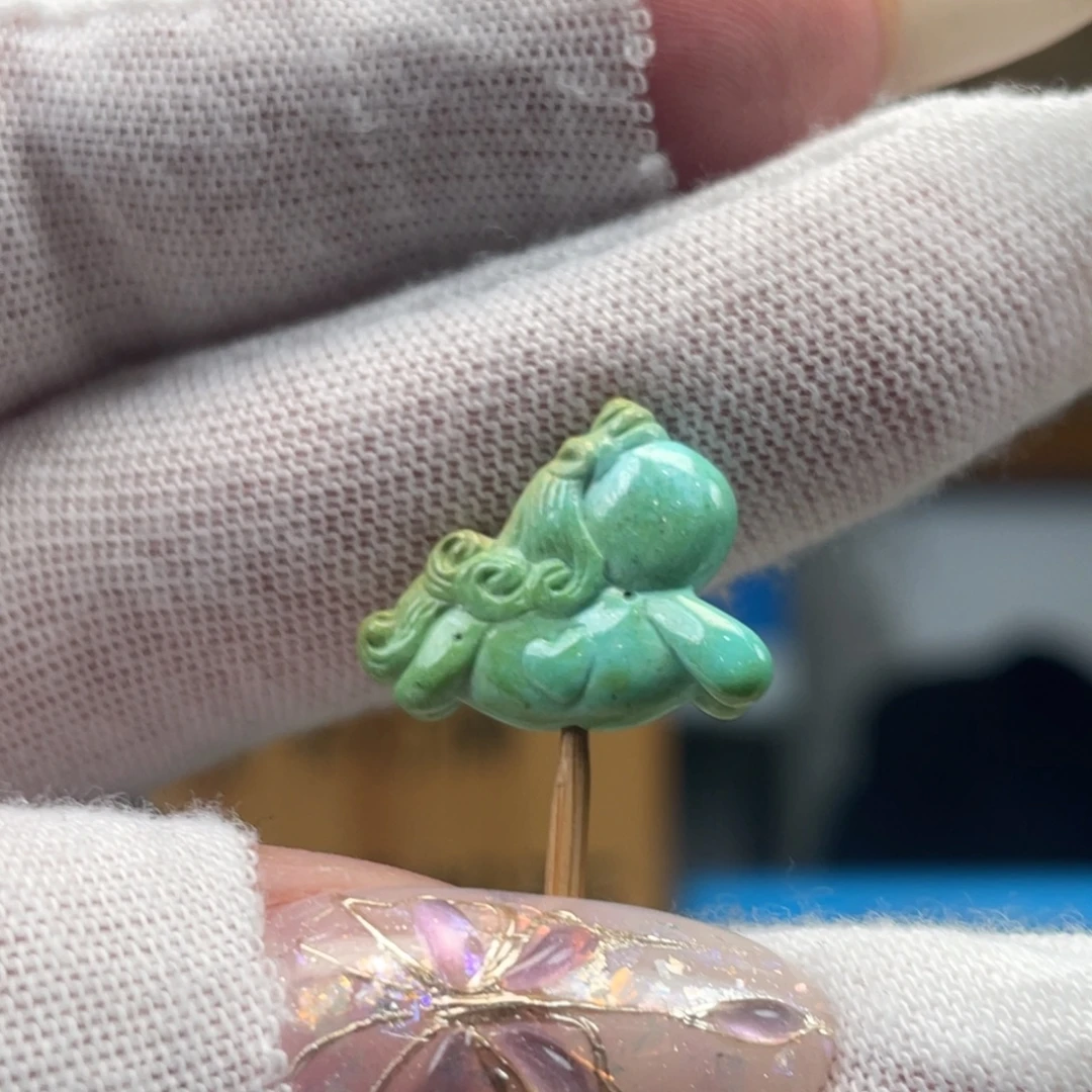 绿松石未镶嵌挂件