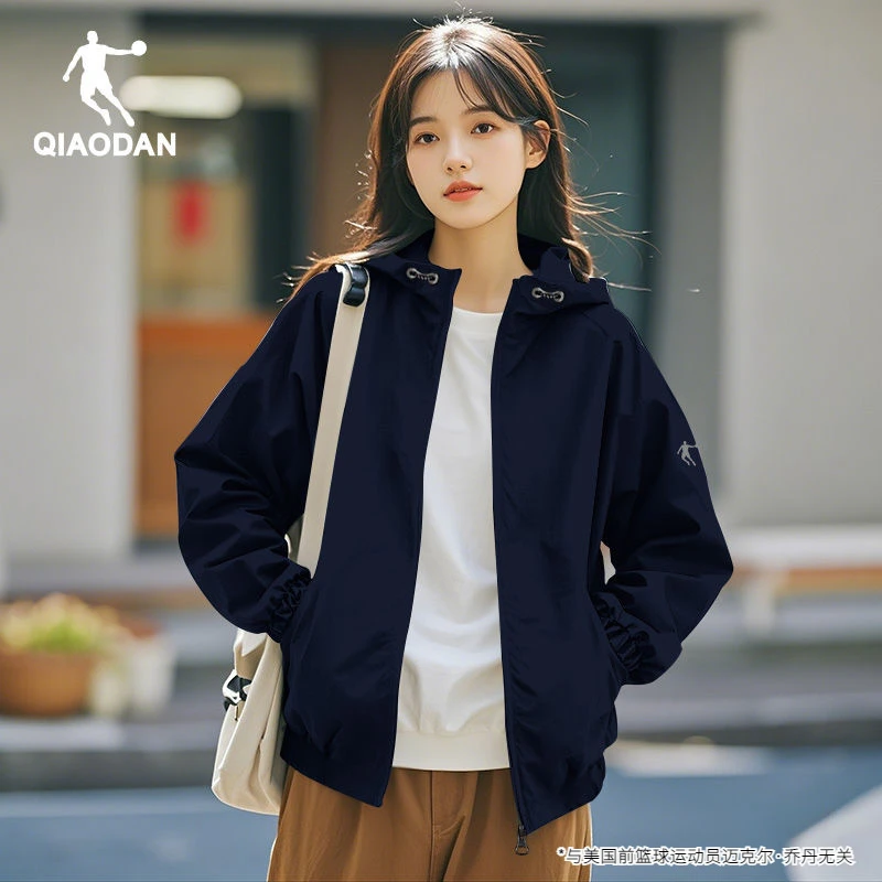 乔丹风衣外套情侣2025秋冬新款户外防泼水冲锋夹克休闲显瘦跑步服