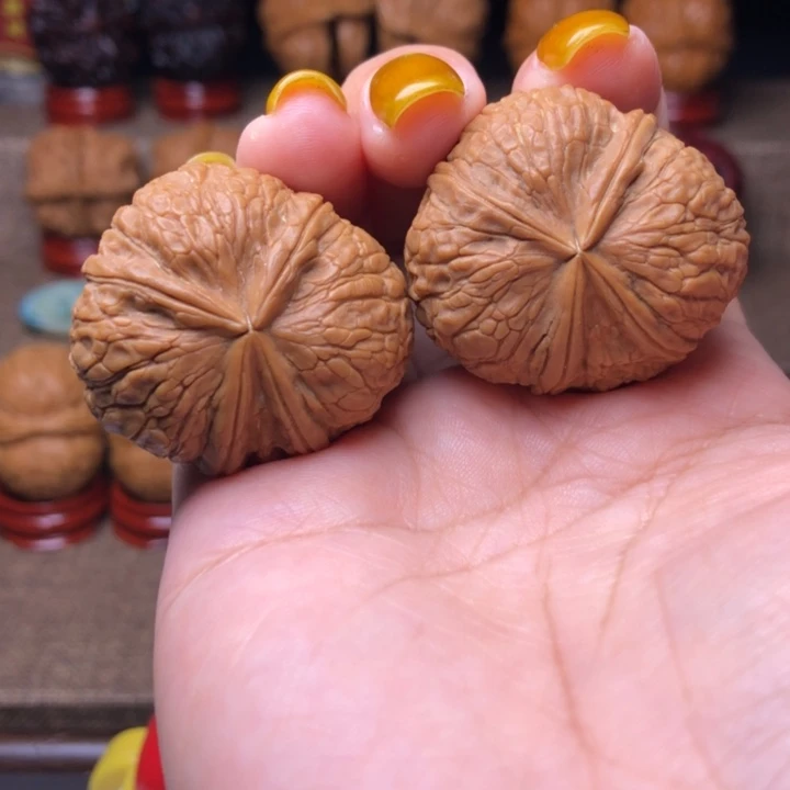 文玩核桃把件38号新核35尺状元红X战警