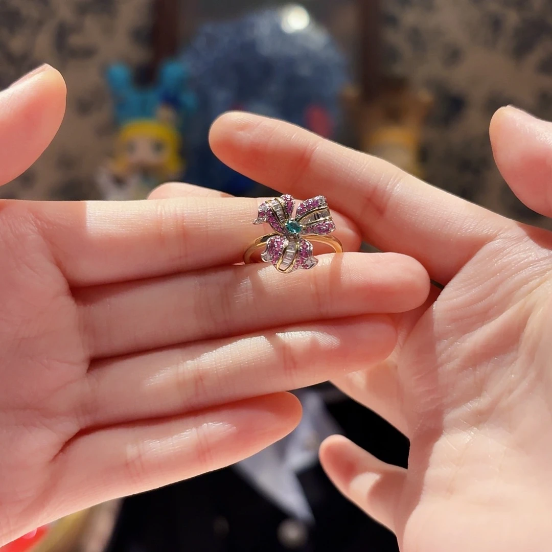 祖母绿18K金镶嵌戒指