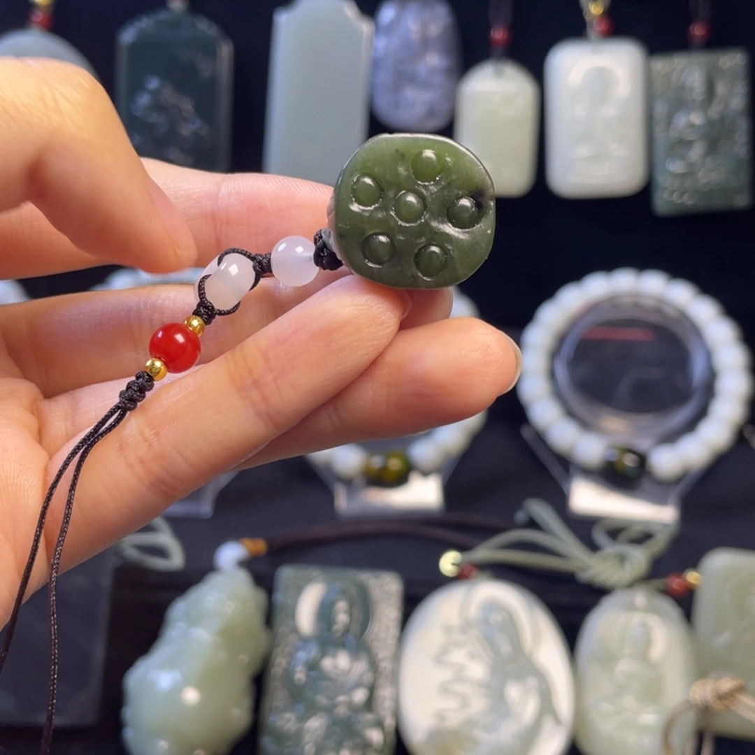 和田玉（碧玉）未镶嵌颈饰