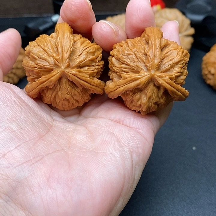 承***诺文玩核桃把件白奔