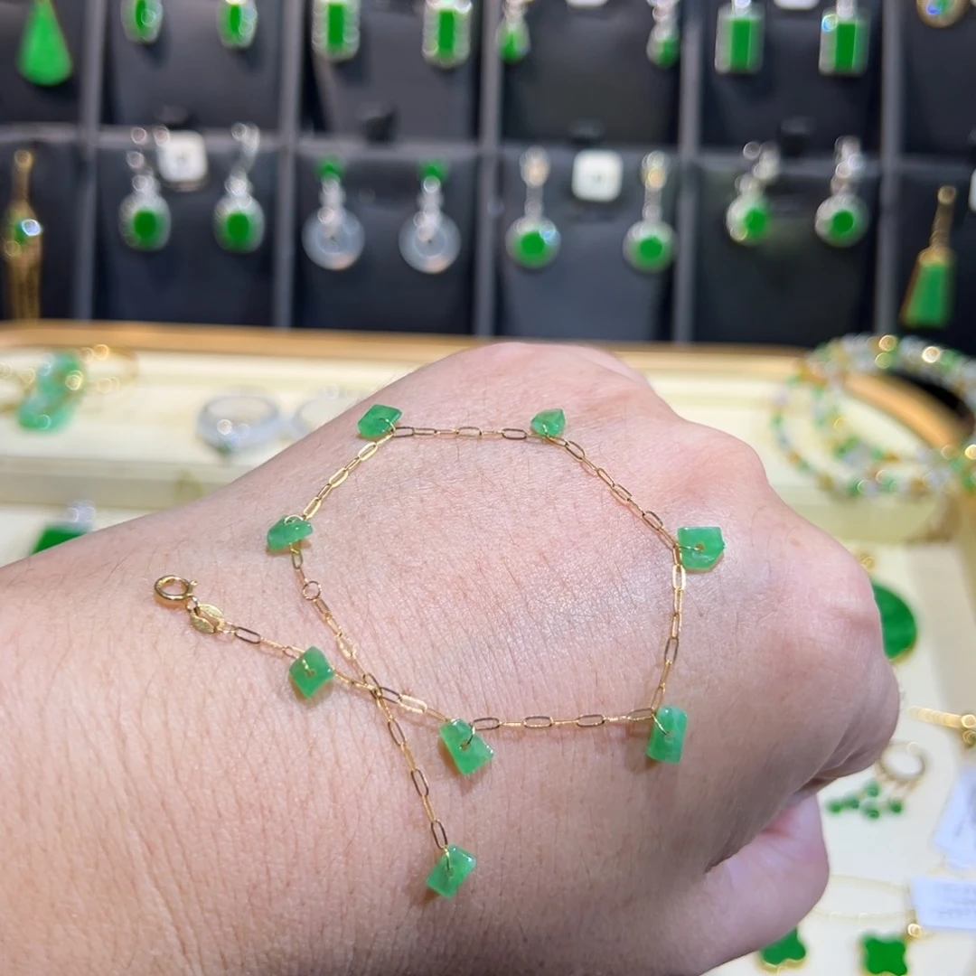 颈饰18K金镶嵌翡翠手链