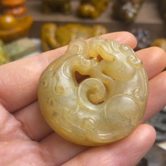 蛇纹石玉未镶嵌颈饰139