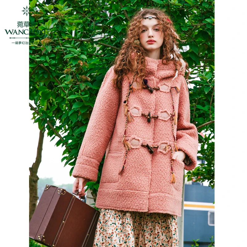 菀壹2025冬季新款小香风气质时尚复古毛呢加厚短外套W08530351