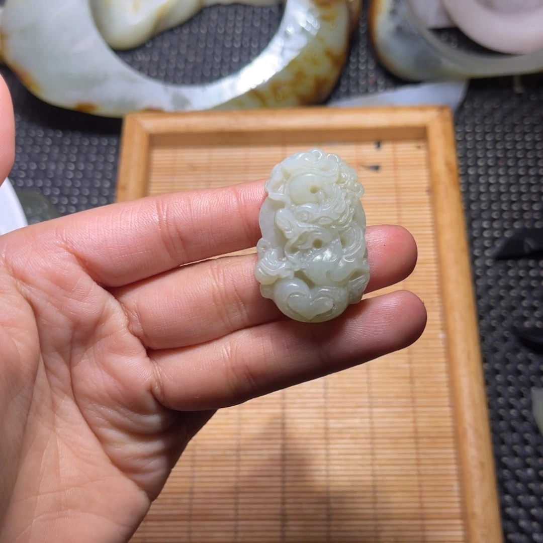 未镶嵌和田玉（糖玉）车挂