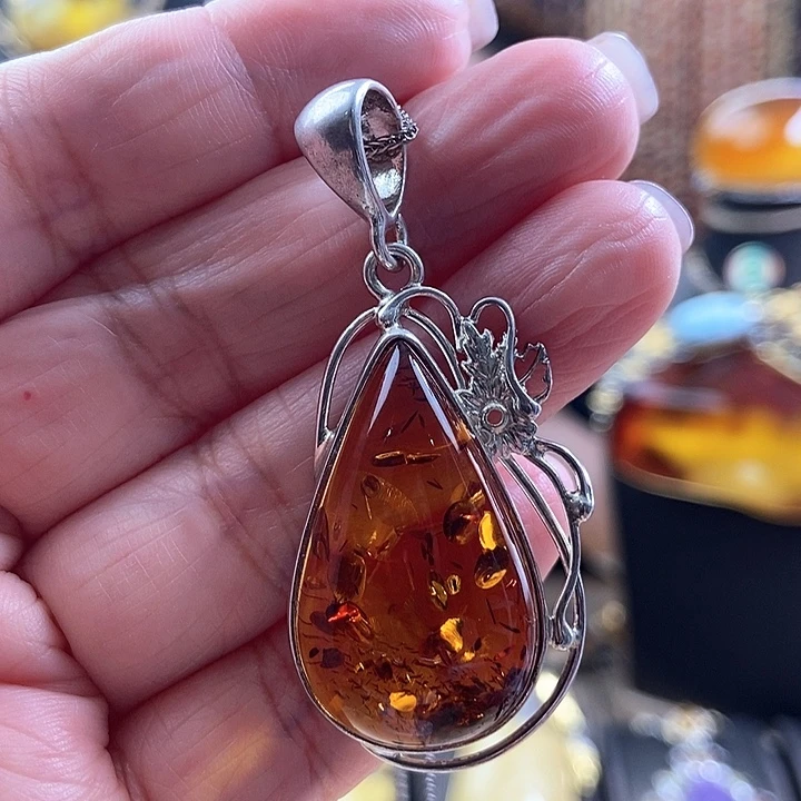 琥珀银S925镶嵌颈饰吊坠