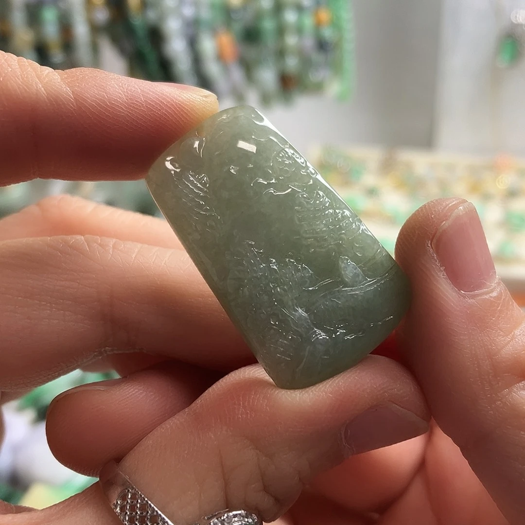 翡翠未镶嵌颈饰15