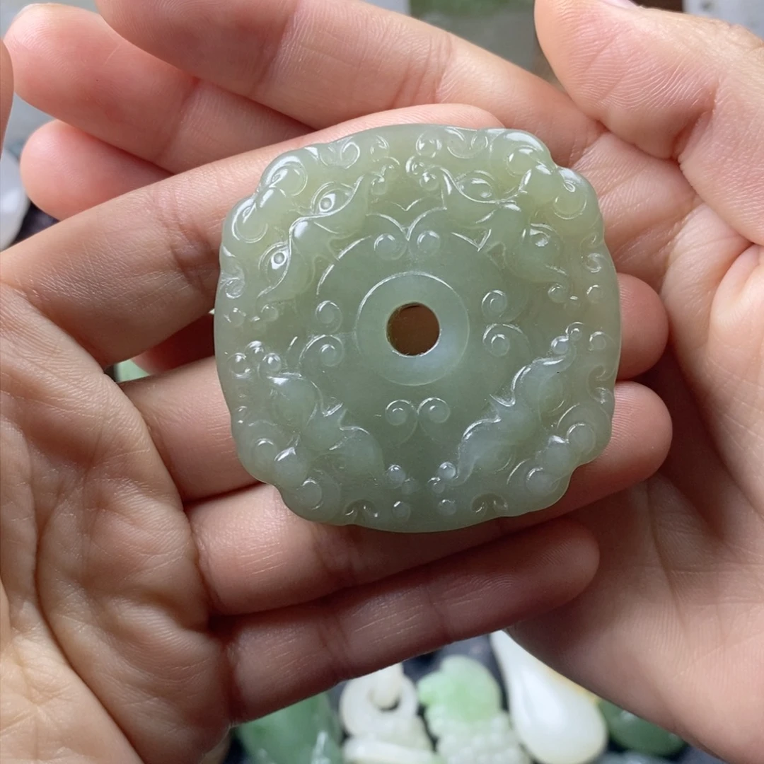 未镶嵌和田玉挂件