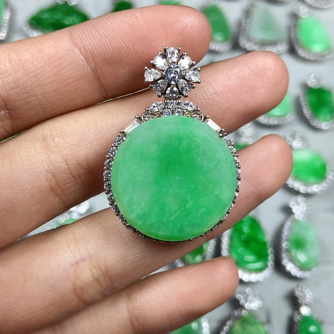 颈饰未镶嵌翡翠圆