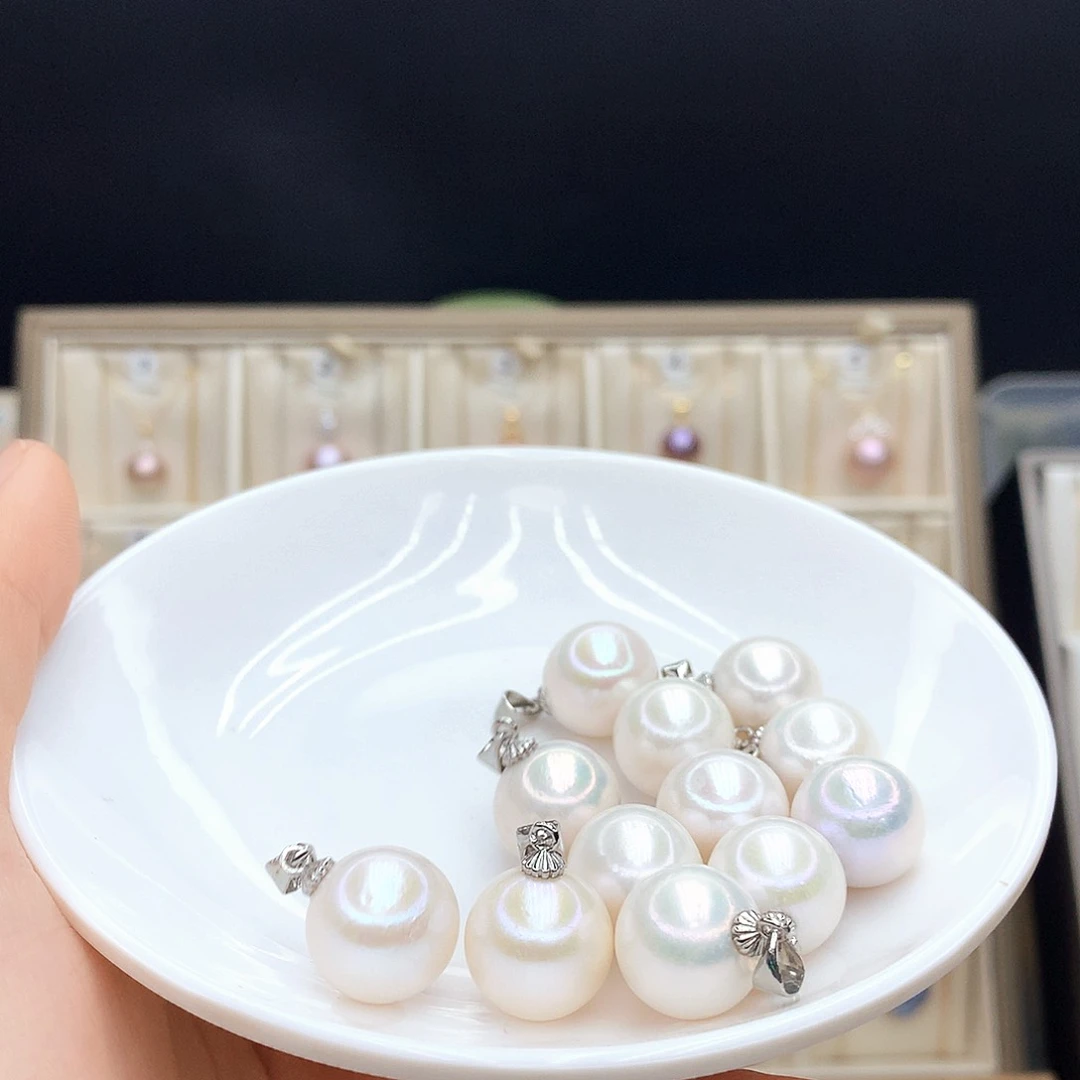 淡水珍珠合金颈饰