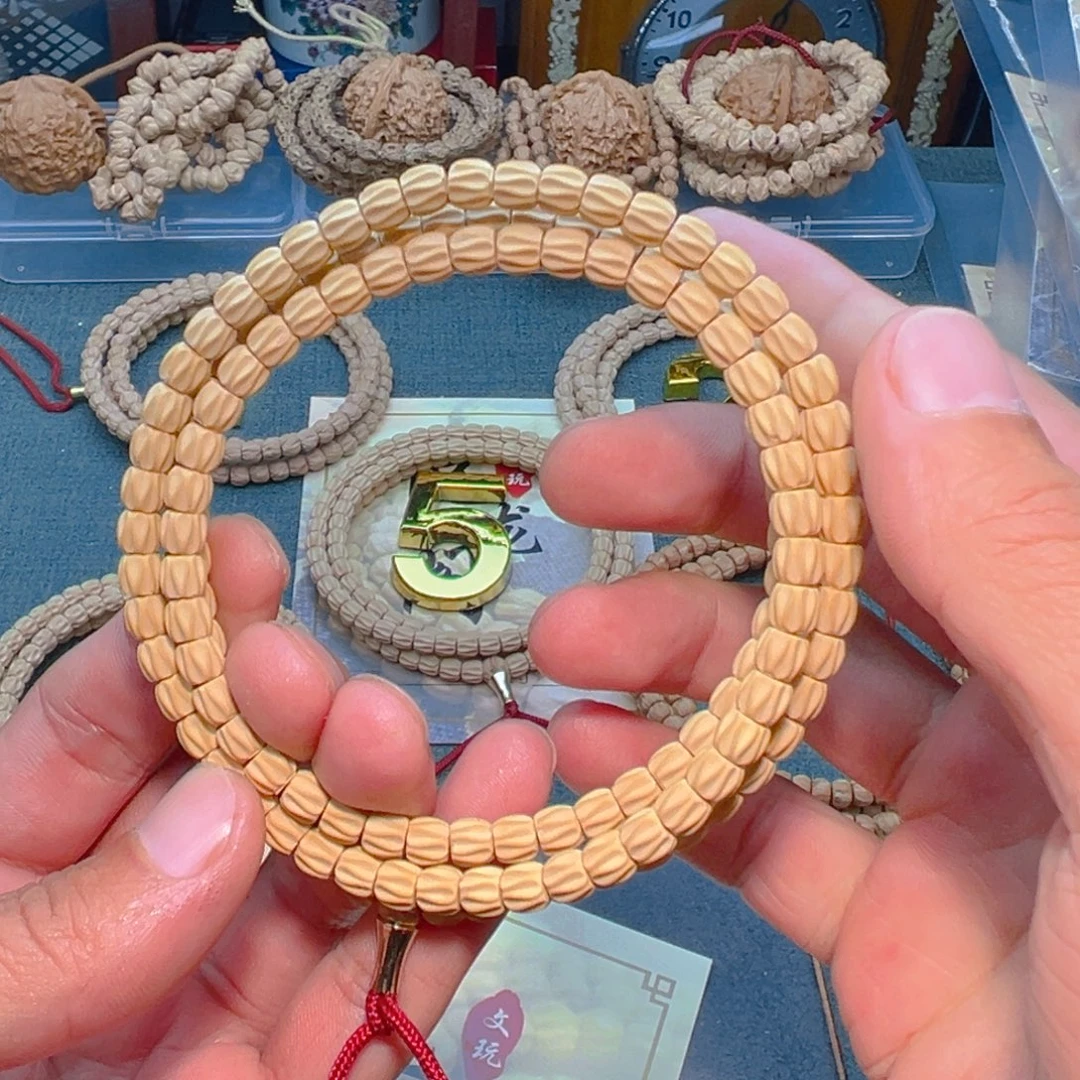 月***银柏香籽/百香籽吊坠