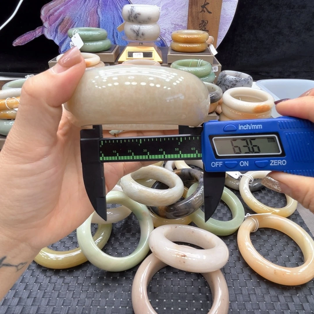 石英质玉合金手镯