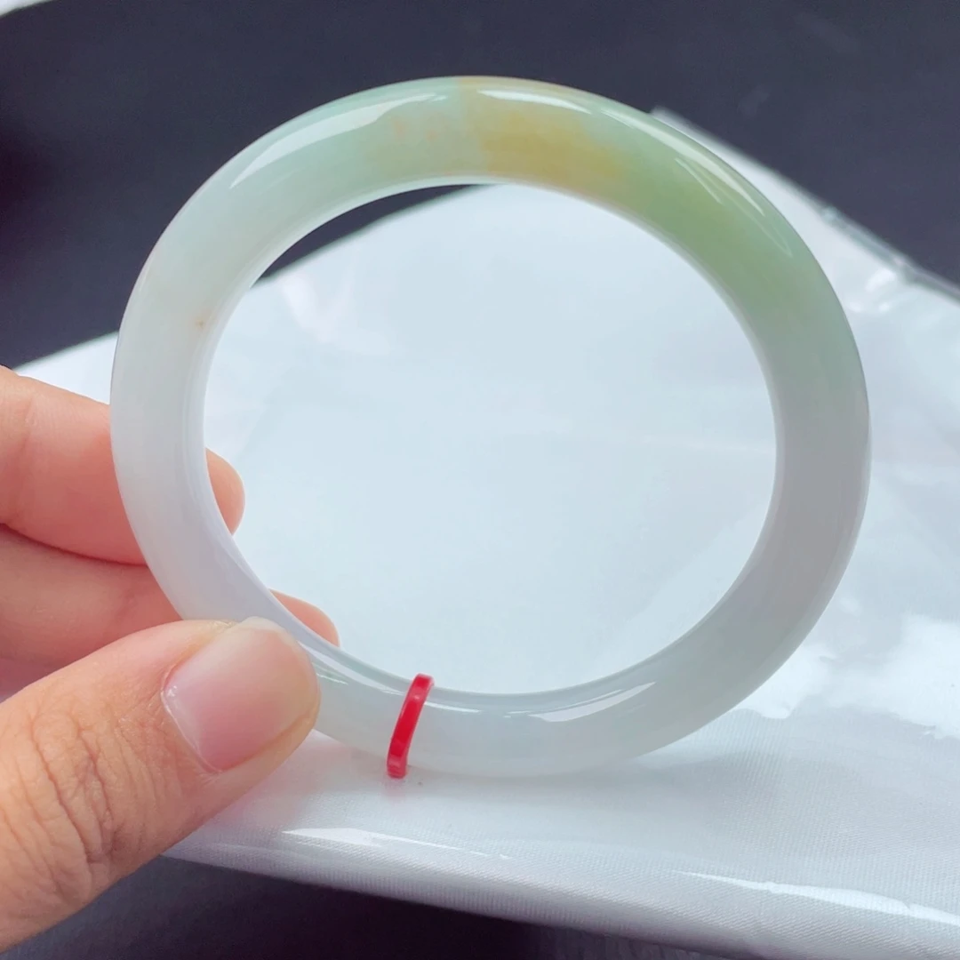 翡翠手镯（圆镯）未镶嵌5253圈