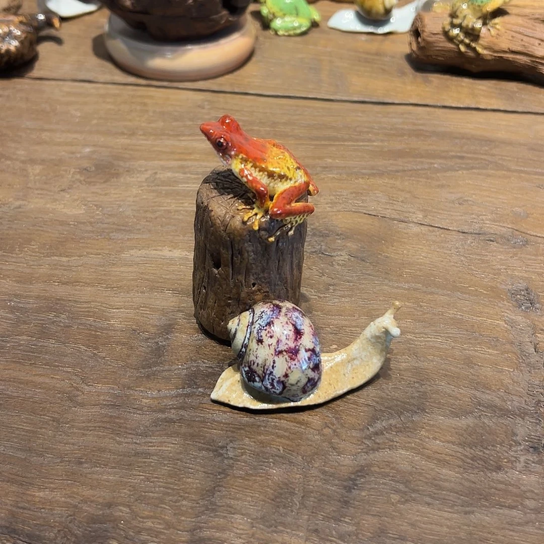大****司枯木蛙蜗牛陶瓷作品一物一件