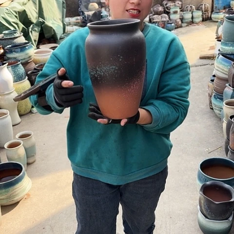 口16高29瑕疵盆子。