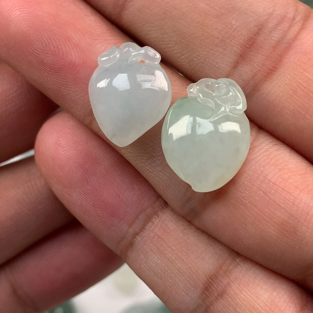 定制翡翠未镶嵌吊坠