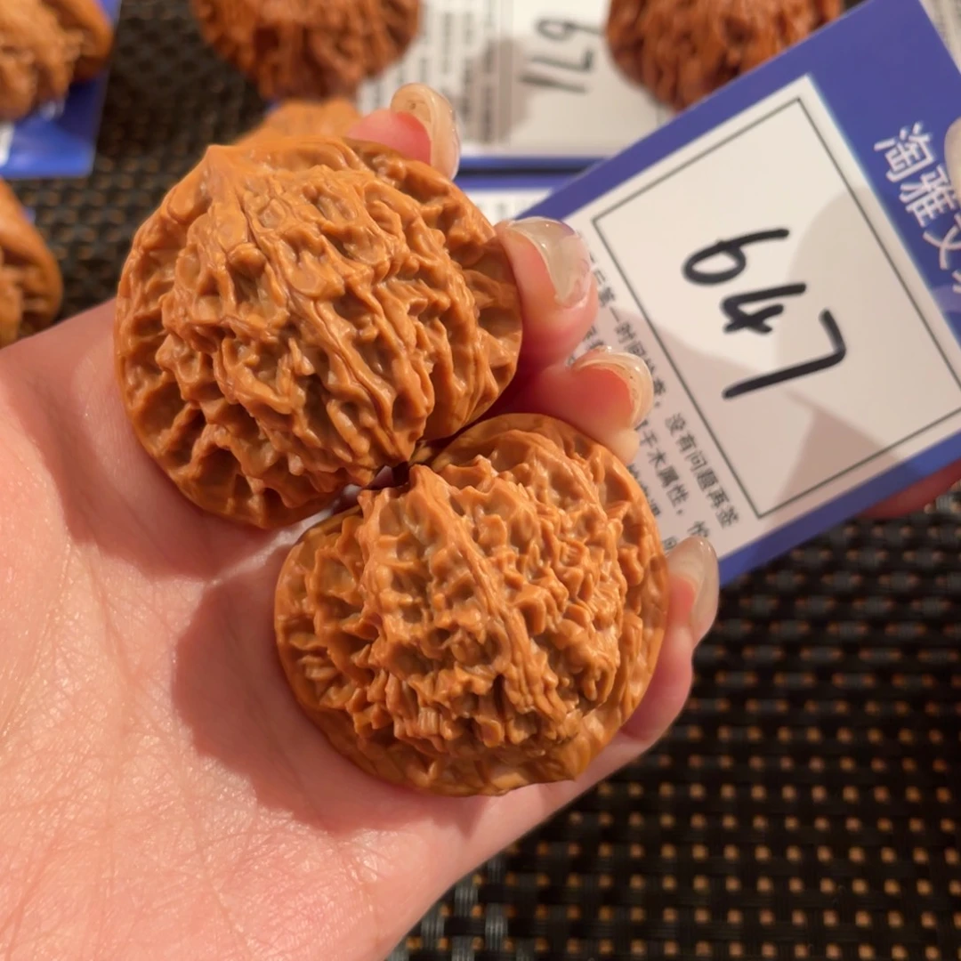 文玩核桃把件647号40尺花莲