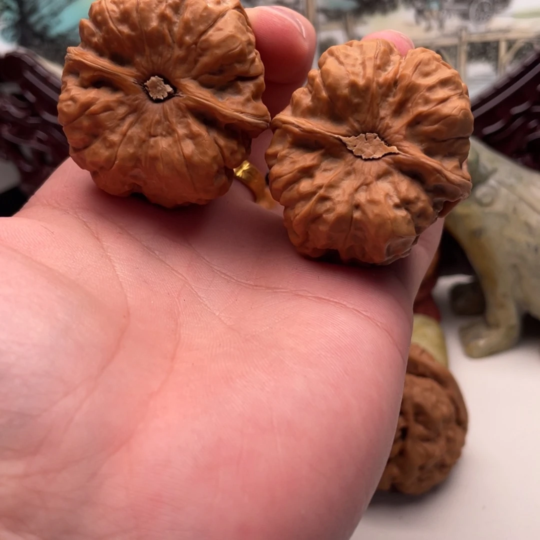 天***空核桃蛤蟆头文玩C11