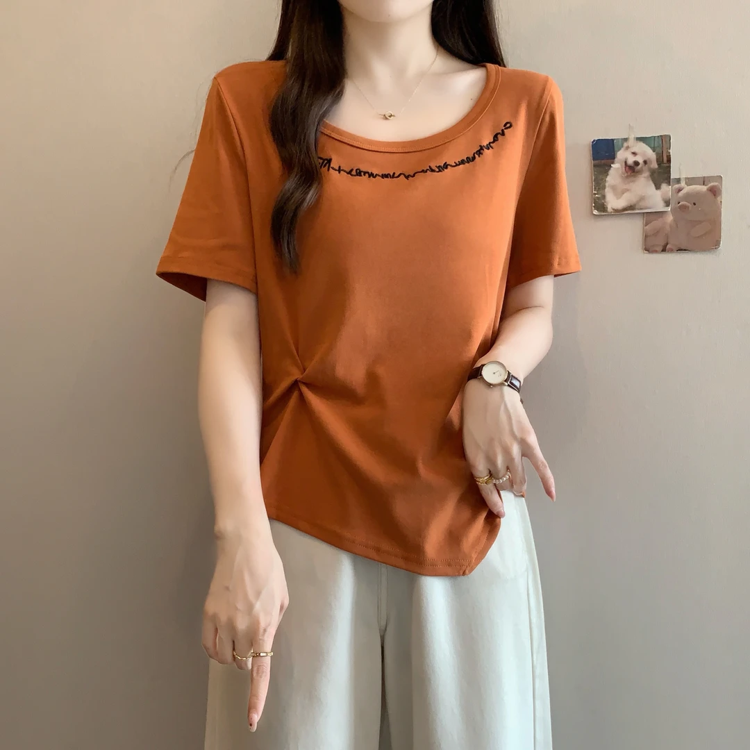 2025夏季新款胖mm大码字母印花正肩冰丝短袖t恤女不规则捏褶上衣