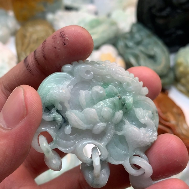 翡翠未镶嵌颈饰保真天然a货翡翠