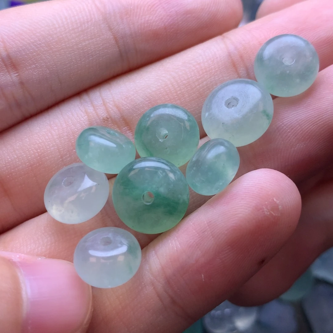 定制翡翠未镶嵌挂件