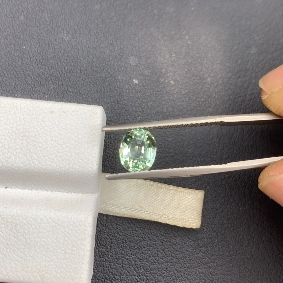 裸石未镶嵌绿色碧玺1.65ct全净