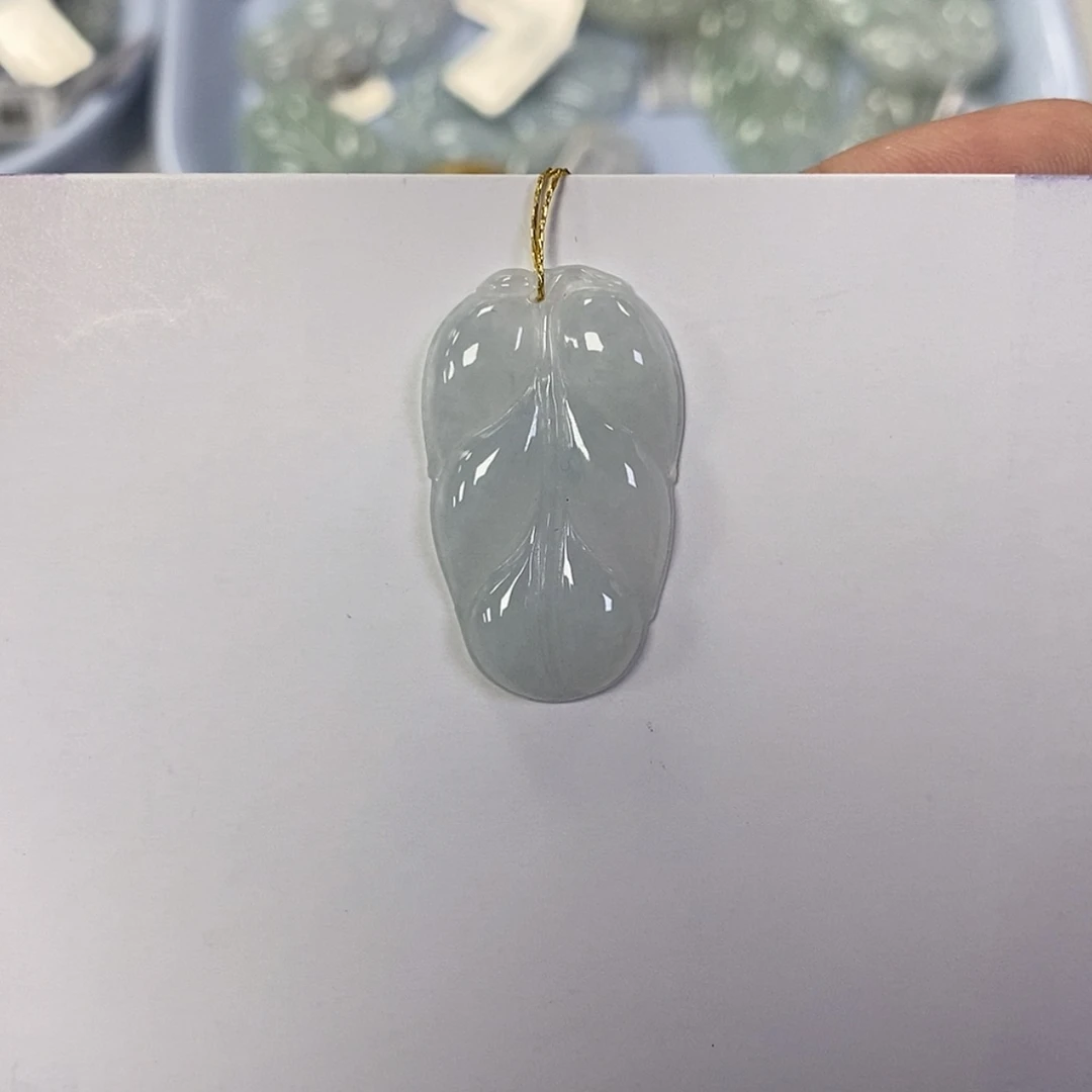 【闪购商品】颈饰未镶嵌翡翠树叶