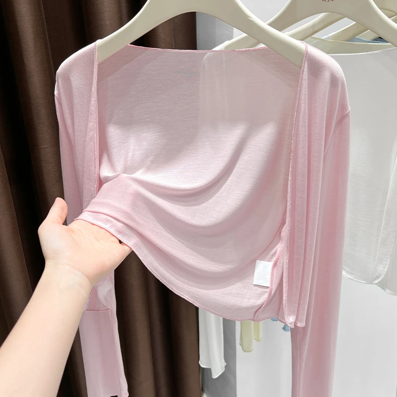 甜美粉色轻薄长袖开衫女款夏季设计感空调房外搭防晒罩衫冰丝披肩