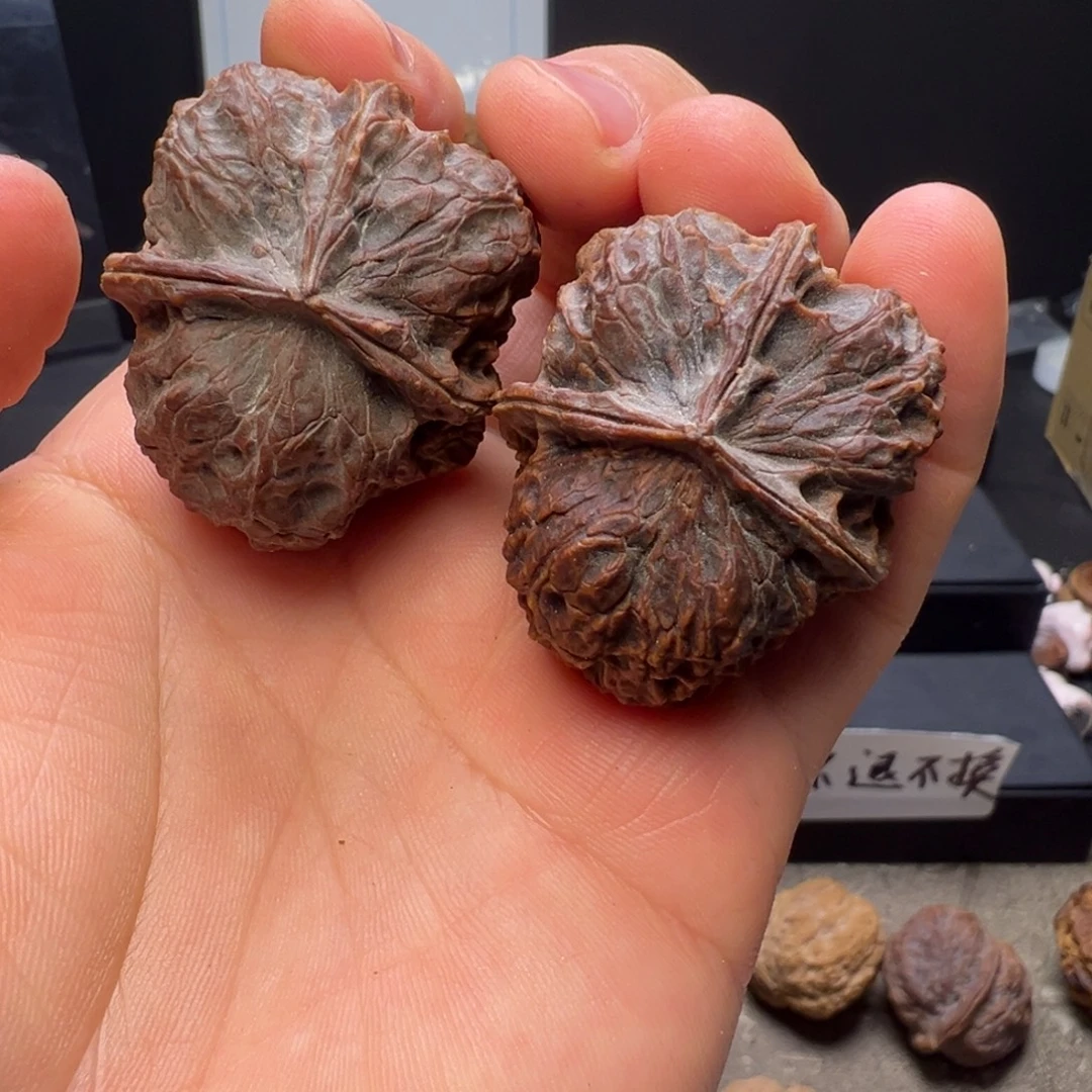 文玩核桃吊坠西南大刺41mm