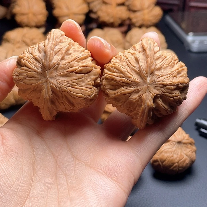 吊坠文玩核桃呼*呼磨盘核桃哈哈哈哈哈