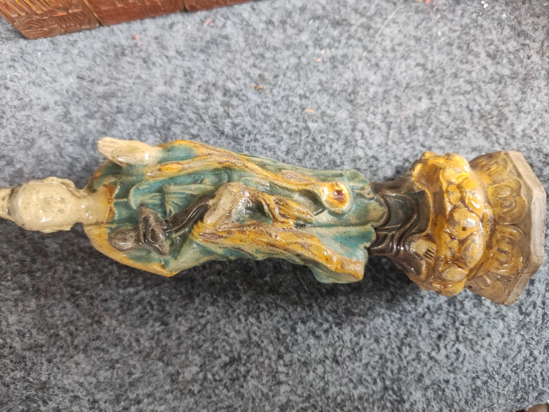 手工艺品创意陶瓷麒麟狮子貔貅桌面摆件。