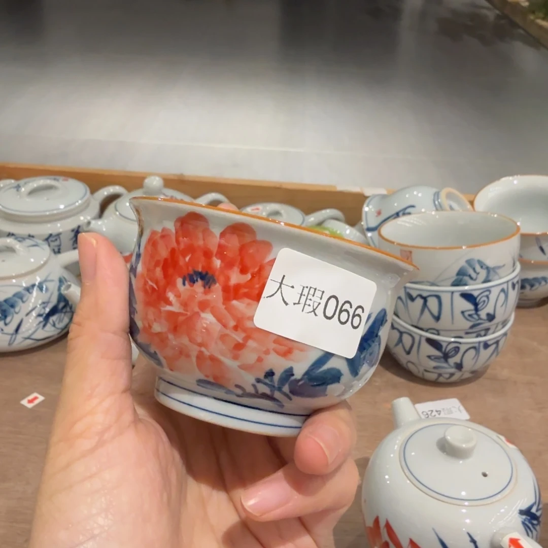 釉下手绘茶具微瑕