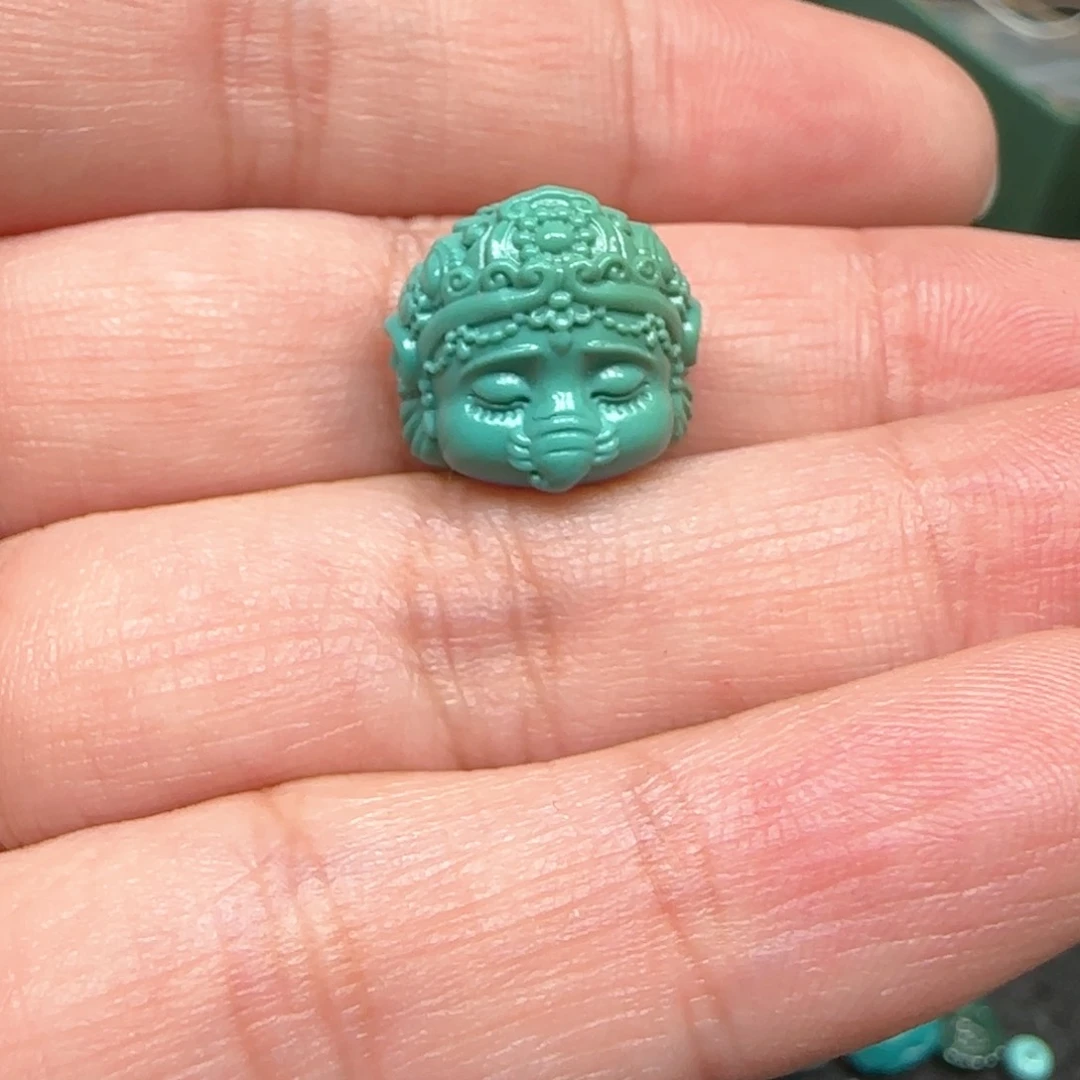 绿松石配饰未镶嵌不*糖