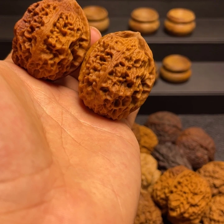 文玩核桃吊坠F乾坤狮子头40