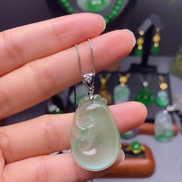 吊坠(赠链)未镶嵌翡翠