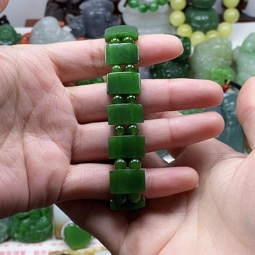 和田玉（碧玉）颈饰未镶嵌