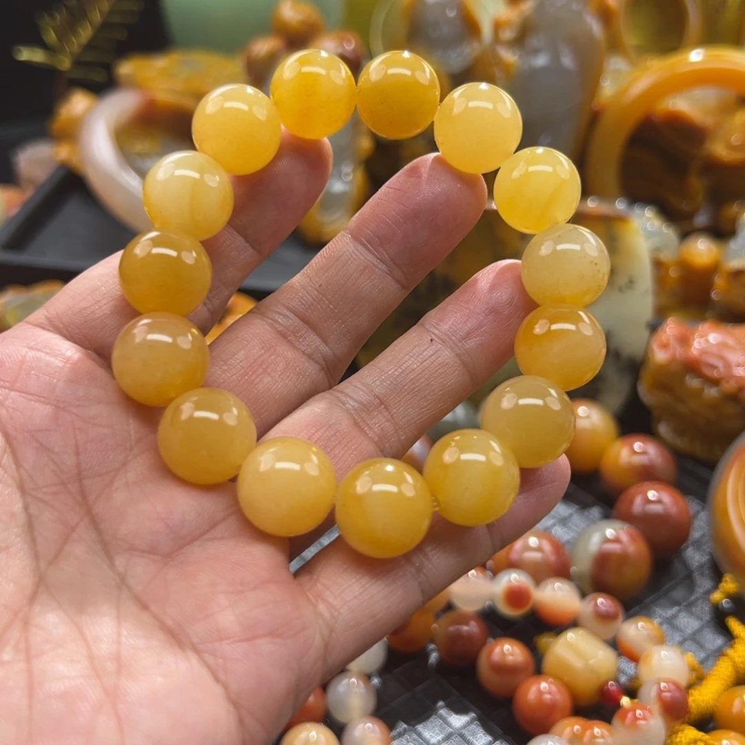 石英质玉未镶嵌颈饰