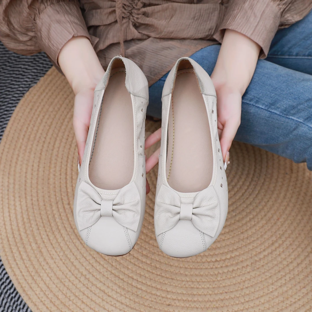 中老年真皮妈妈鞋平底软底防滑舒适休闲单鞋春秋百搭浅口春夏